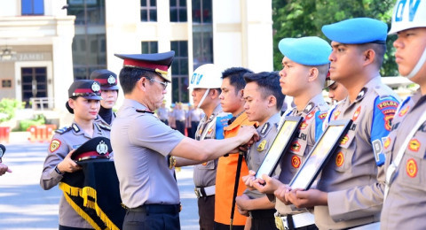 Pecat Empat Polisi Bermasalah, Kapolda Jambi Tak Beri Toleransi